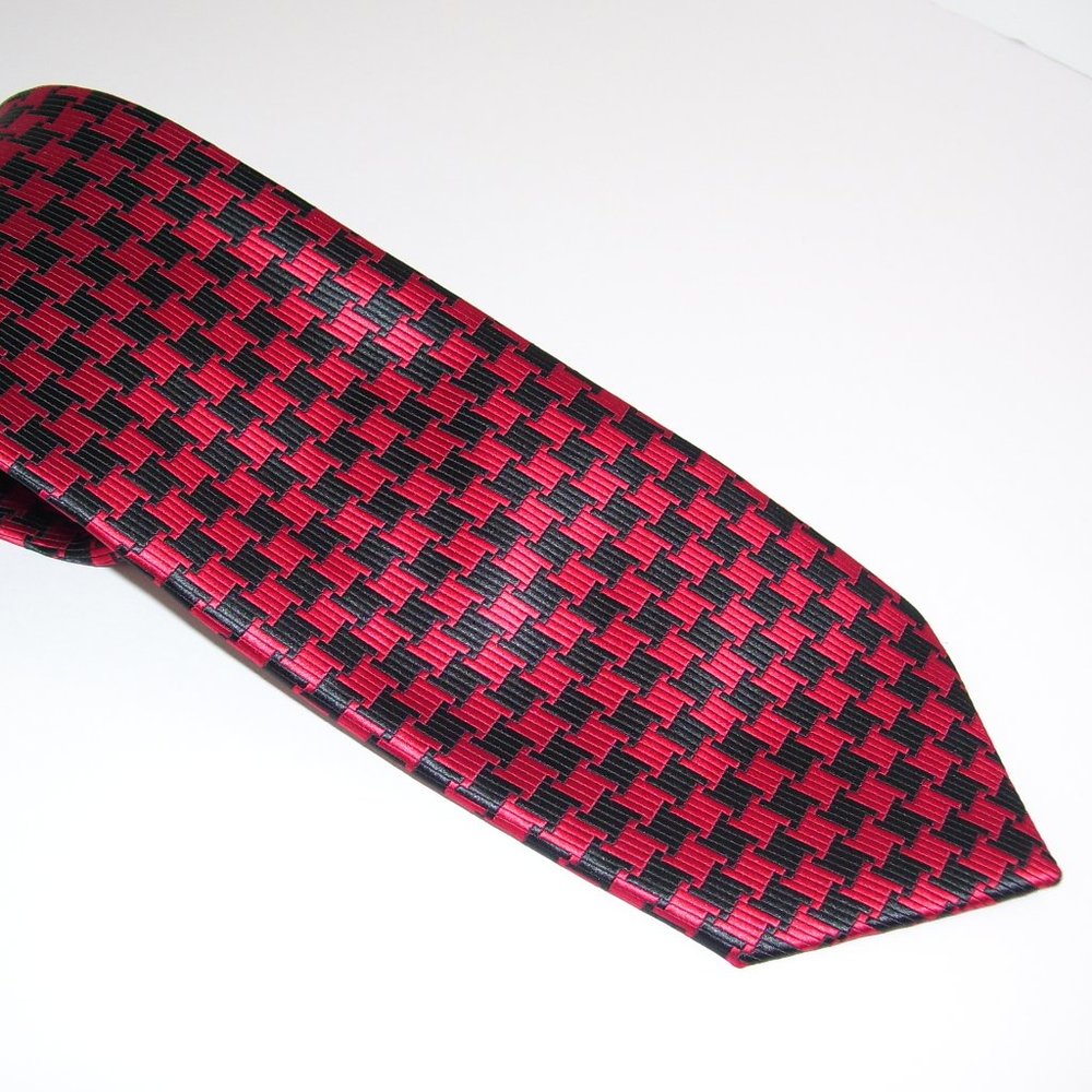 St. Patrick Red Navy Neck Tie & Socks Box 5 Set - Picture 2 of 8